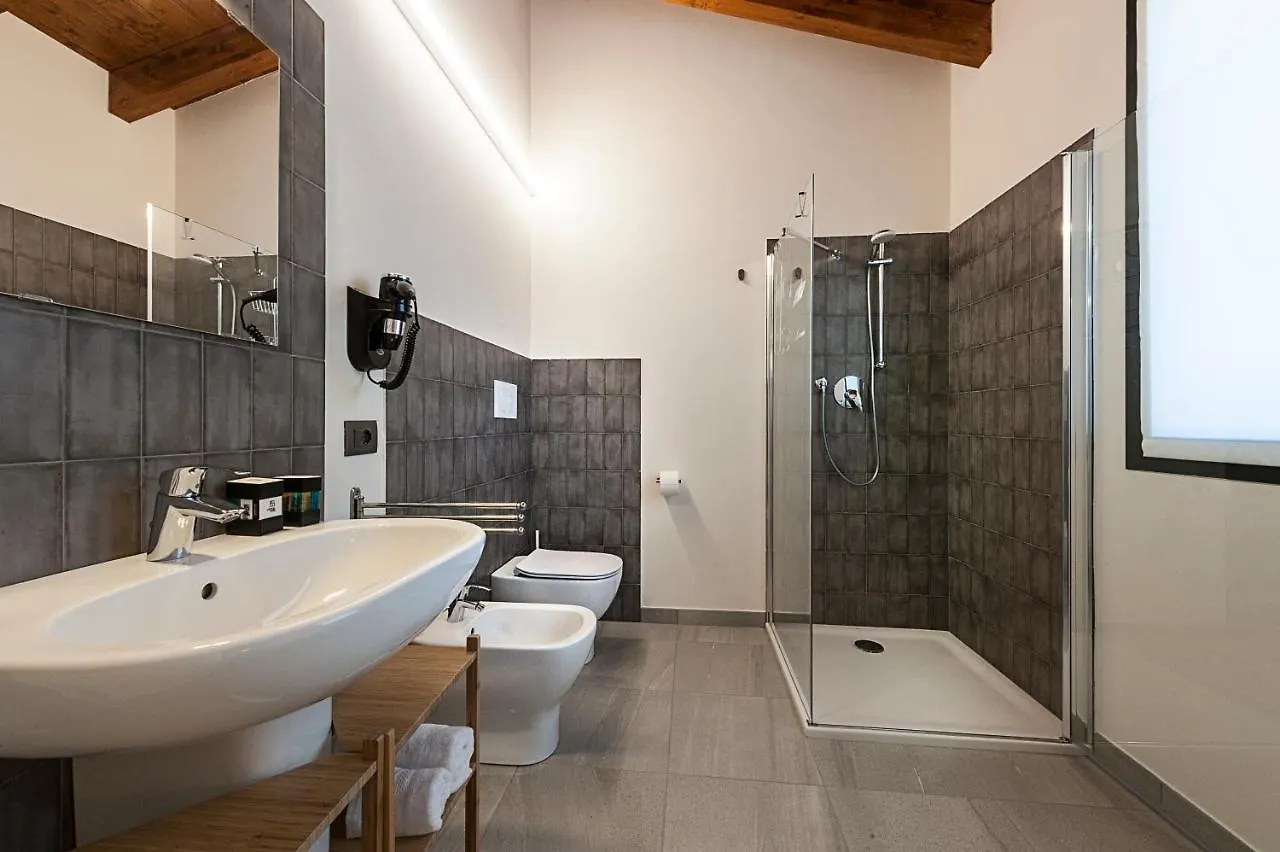 Le Ferrerie agriturismo fattoria Marchesini Praticello di Gattatico 0*,  Italien