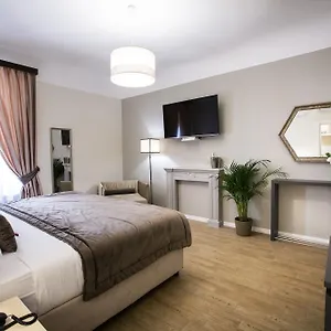 https://chic-town-luxury-rooms.it-romehotels.com